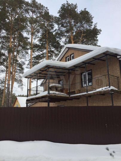 Дом 194 м² на участке 2,8 сот.