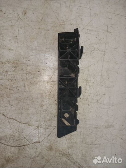 Кронштейн бампера передний.Kia Sportage 4 2018