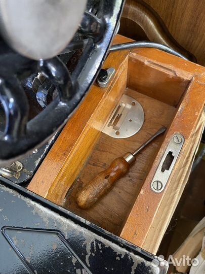 Швейная машинка пмз им. Калинина