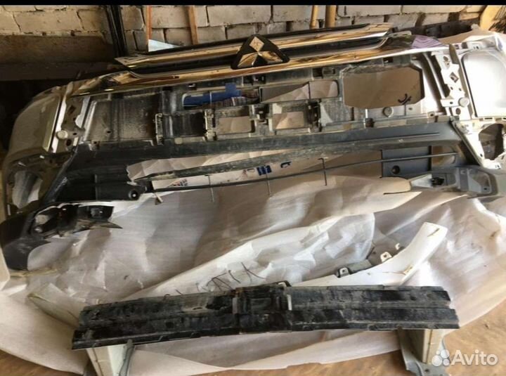 Передний бампер mitsubishi outlander 3 б/у