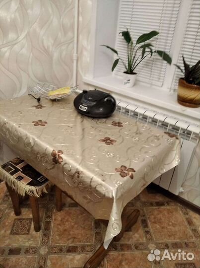 Кухонный стол