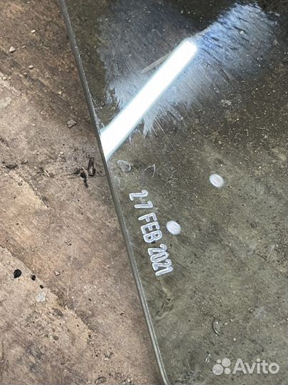 Стекло дверное заднее Mitsubishi L200 kkkl