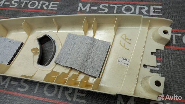 Обшивка стойки правая Bmw X3 E83 N52B25A 2010