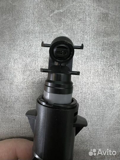 Bmw x5 f15 форсунка омывателя фар