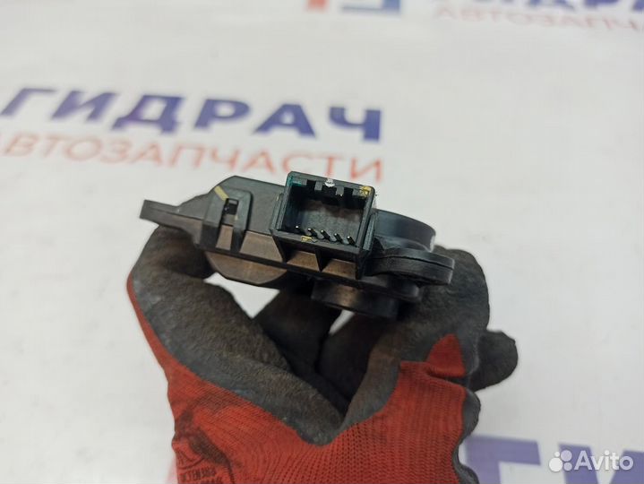 Моторчик заслонки отопителя Hyundai Creta