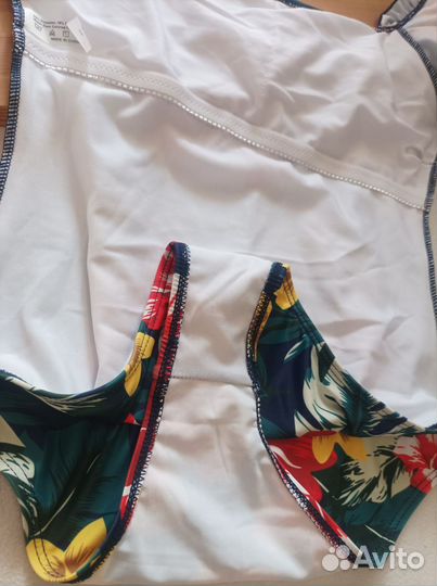 Купальник сдельный S элегантный новый