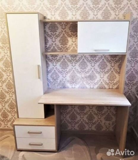 Новый письменный стол, рабочий уголок