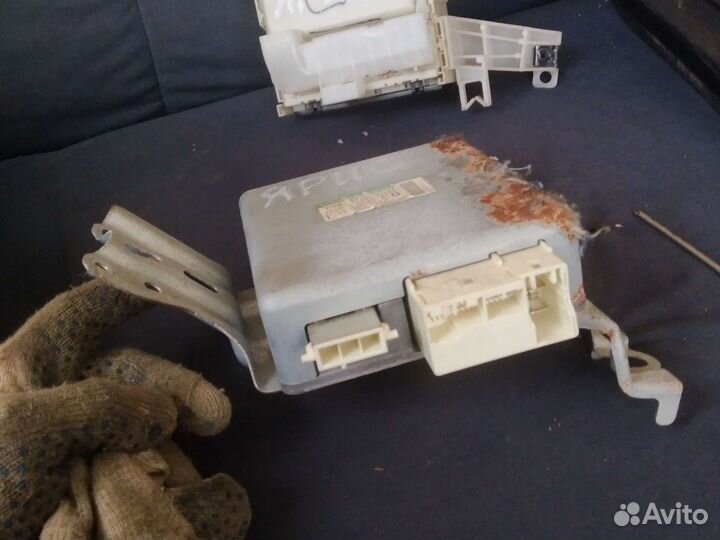 Блок управления эур Toyota Auris