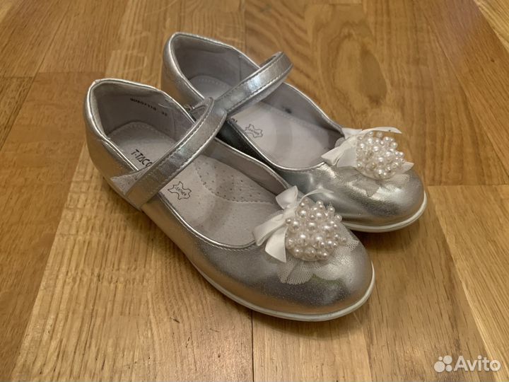 Туфли для девочки праздничные