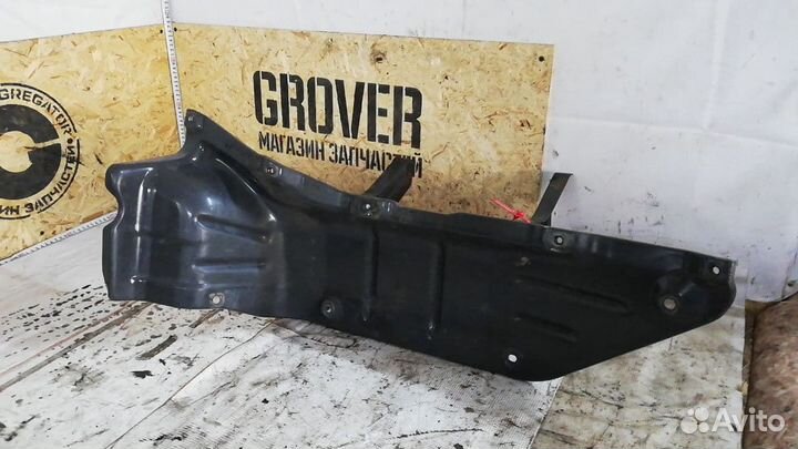 Кронштейн подножки верней правой /R-Series Scania