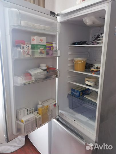 Холодильник beko (работает только морозилка)