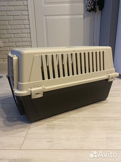 Переноска для кошек и собак
