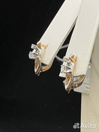 Золотые серьги с бриллиантами