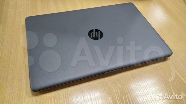 HP/i3 7020/4GB/AMD R5/1000GB/15.6 IPS FHD