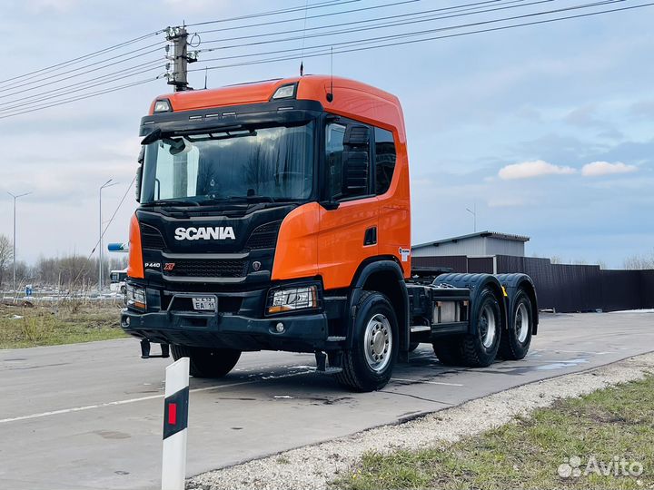 Scania P440 с полуприцепом, 2019