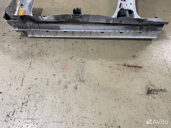 Порог кузова правый Toyota Caldina ST246 3S-GTE