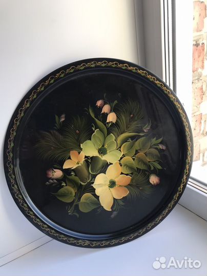 Пищевой контейнер, подносы