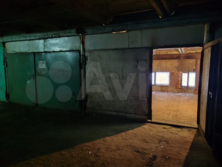 Гараж, > 30 м²