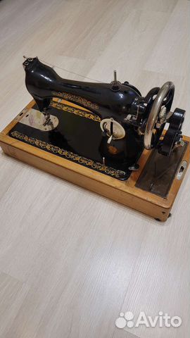 Швейная машина 