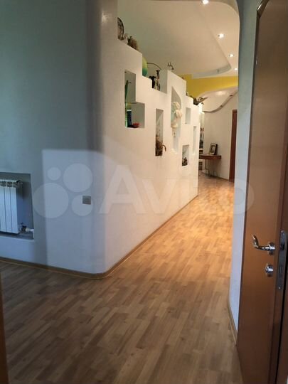 4-к. квартира, 130 м², 3/3 эт.