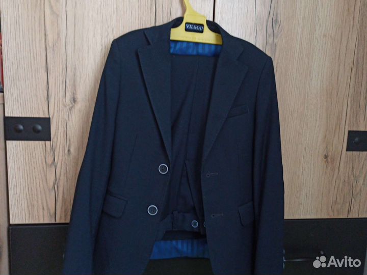 Костюм школьный