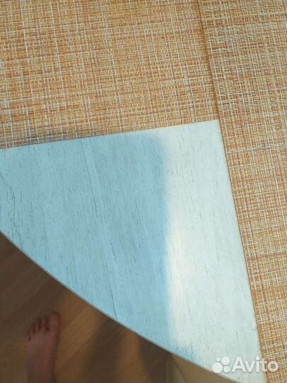 Кухонный стол