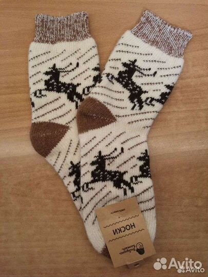 Носки с оленями новые