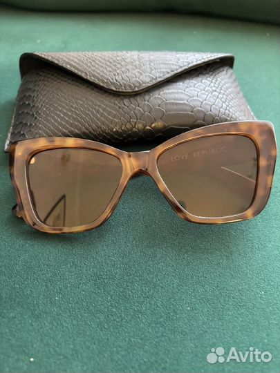 Солнцезащитные очки Love Republic новые