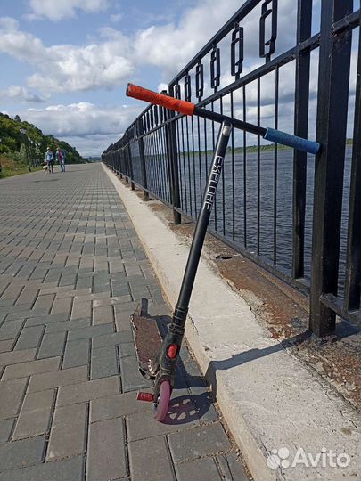 Трюковой самокат кастом парк