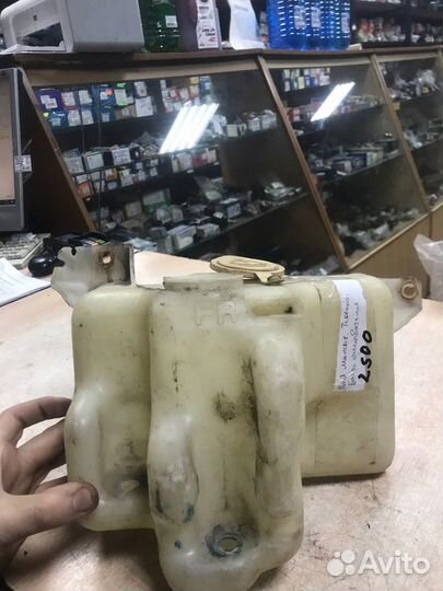 Ford Maverick Бачок омывателя 1993 1998 1995