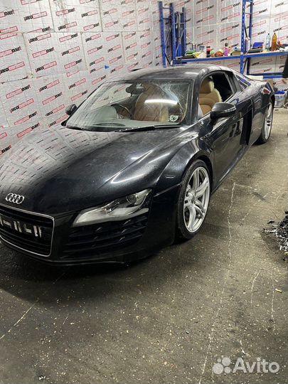 Разбор на запчасти Audi R8 V8 4.2FSI (2007-2012)