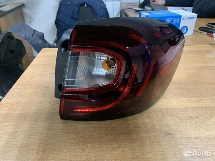 Фонарь задний правый новый оригинал Renault Kaptur