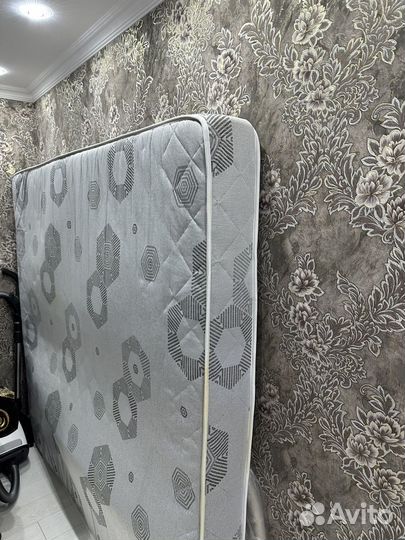 Матрас 180х200 бу