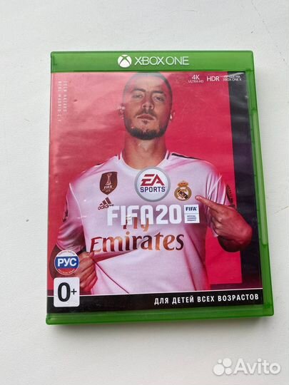 Xbox one X Project Scorpio Edition + 2 джойстика