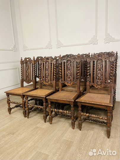 Антикварные стулья «Виноградная лоза»