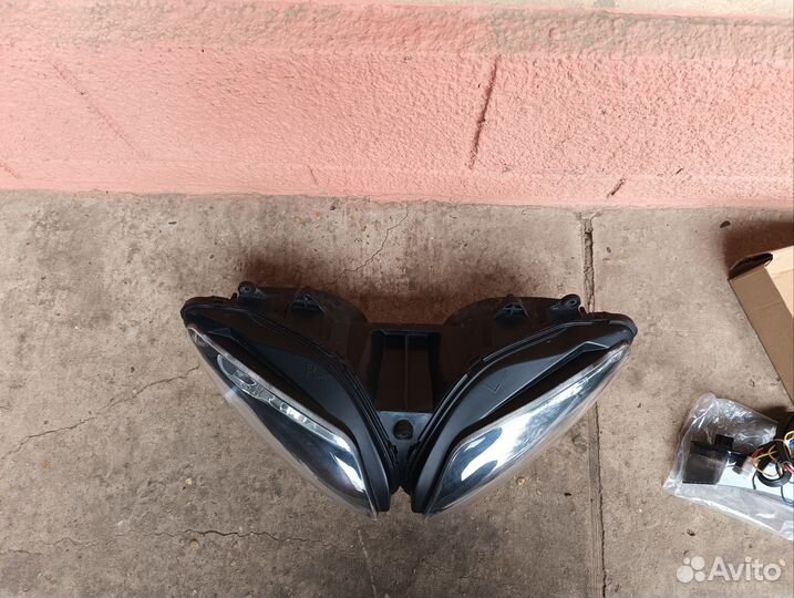 Фара yamaha r1 2002-2003