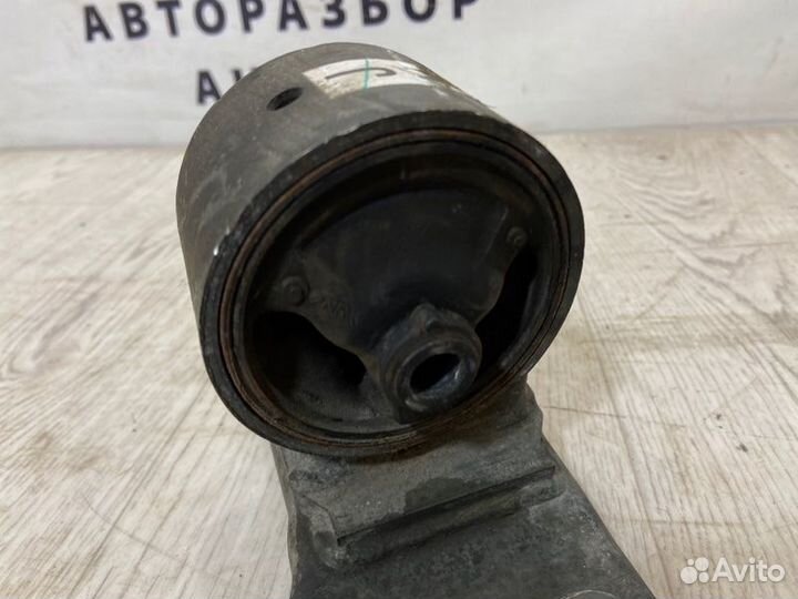 Опора (подушка) левая Mitsubishi Lancer 9 CS5W