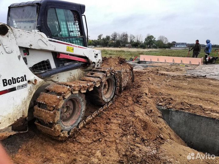 Минипогрузчик на гусеницах