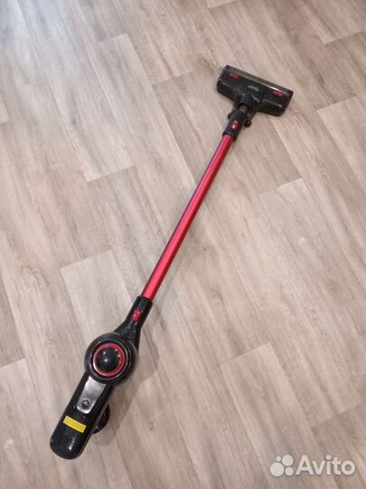 Вертикальный пылесос DeLonghi