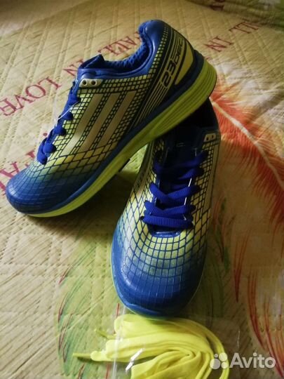 Кроссовки