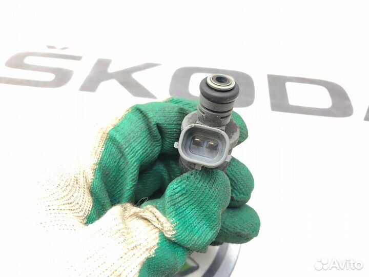 Топливная форсунка Skoda Octavia A5 (1Z) 1.6 BSE