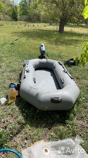 Лодка с мотором 2,6
