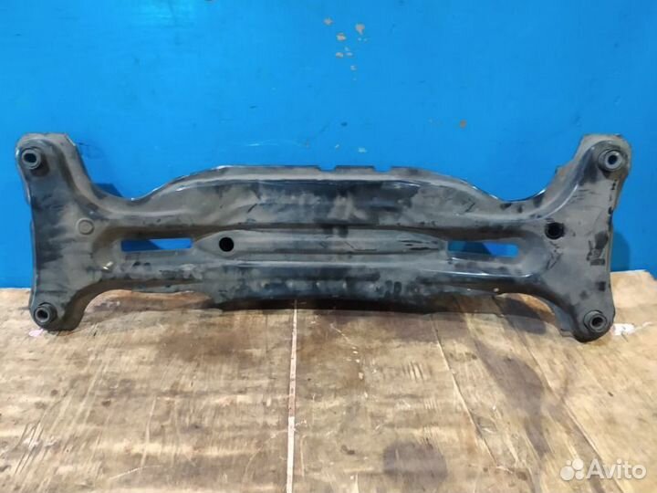 Подрамник задний Toyota Camry V30 2001-2005