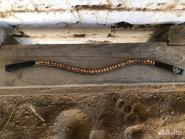 Налобник для лошади