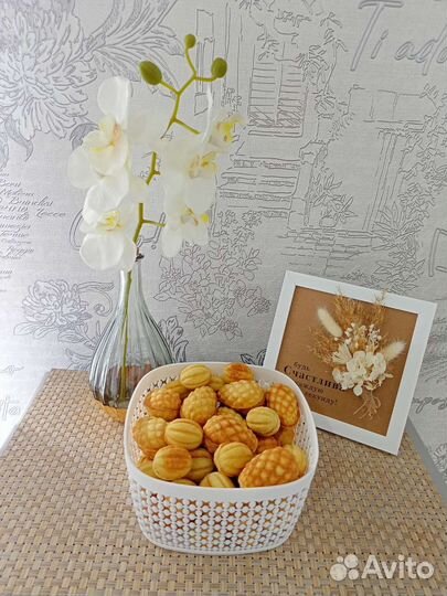 Домашние трубочки, шишечки и орешки