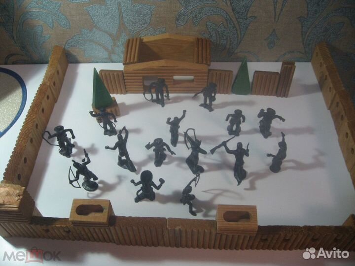 Игрушки СССР солдатики