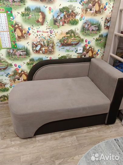 Продам детский диванчик