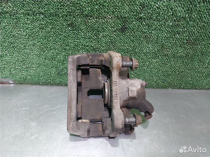 Суппорт тормозной задний правый Land Rover