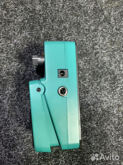 Педаль Berhinger CS400