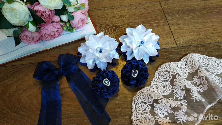 Белые бантики-резиночки для волос